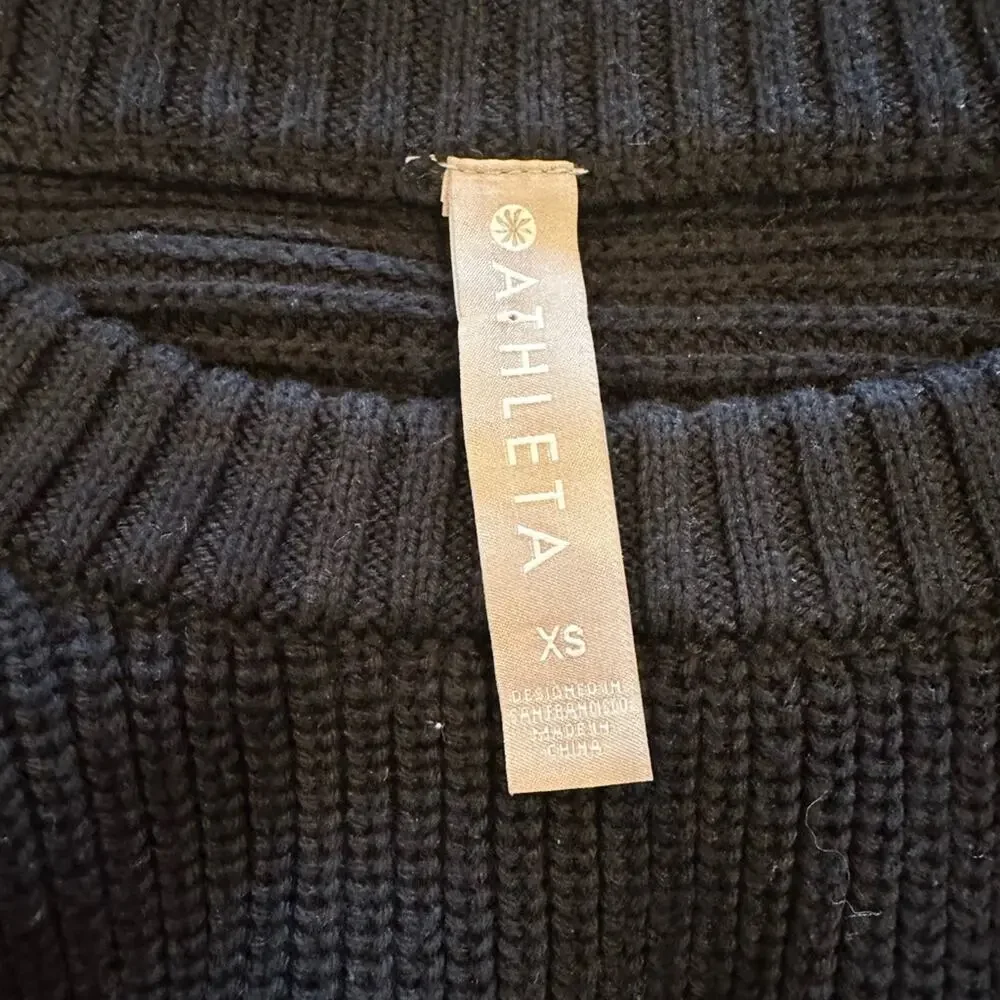 Athleta West End Ribbed Knit Side Slit Hem D-Ring Black Tunic Sweater Size XS